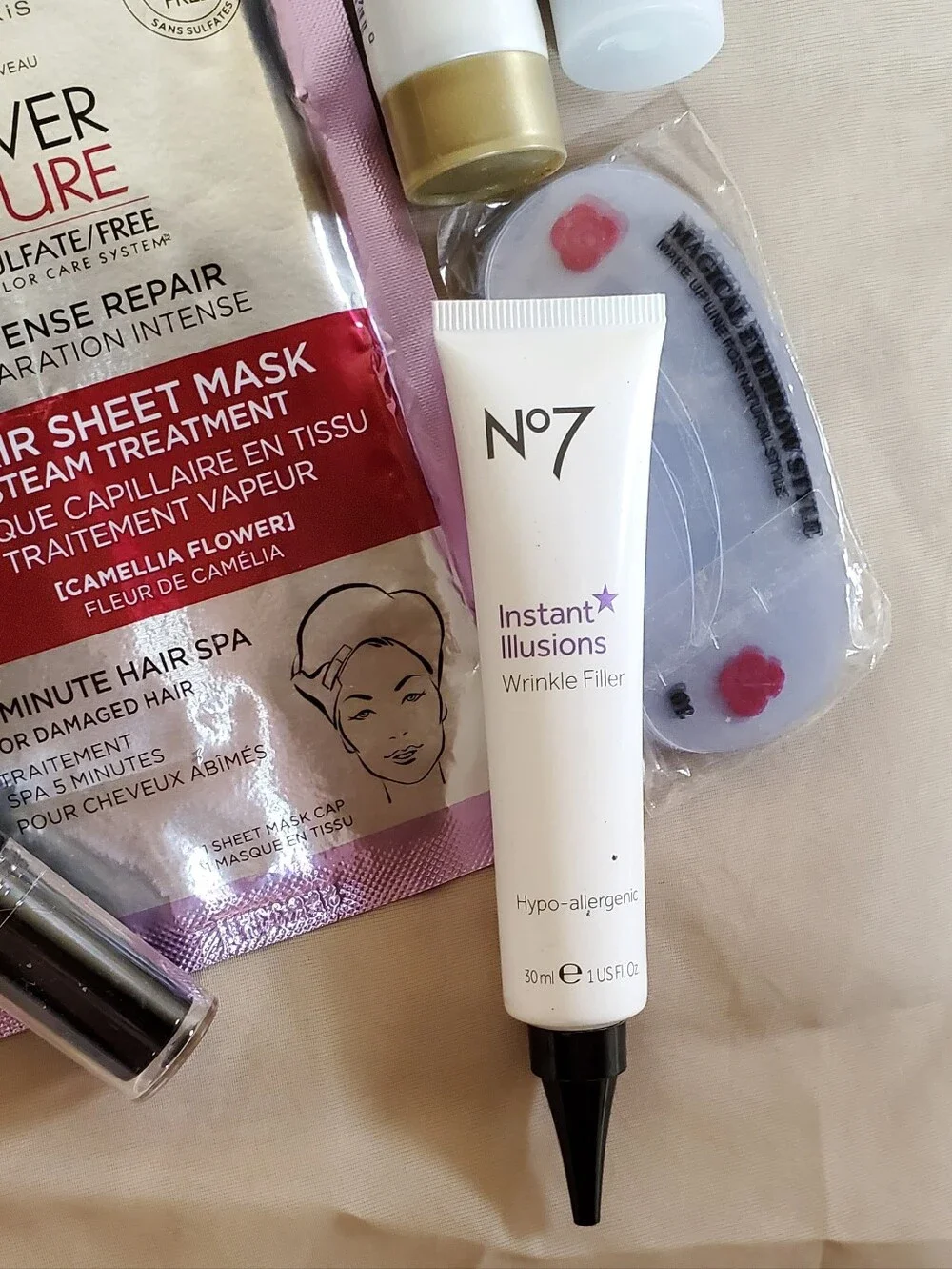 Value-Packed Beauty & Skincare Bundle! Featuring high-end pieces like 